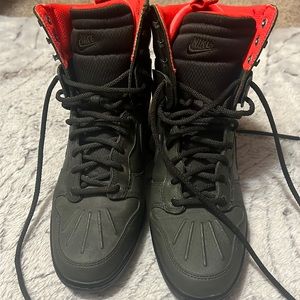 NIKE Dunk Sky HI 2.0 Reflective Waterproof Sneakerboot Women's 10